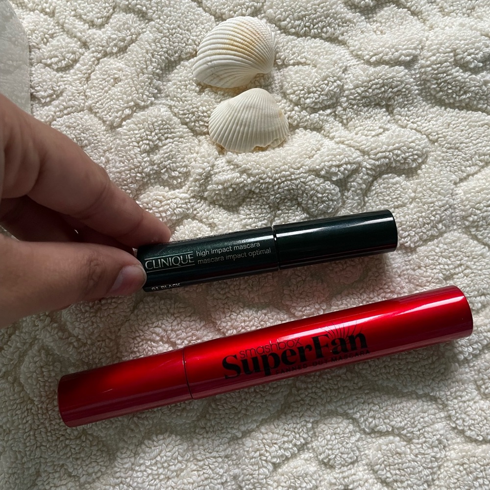 Bundle of mascara